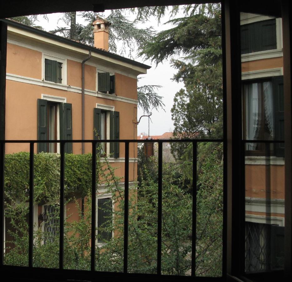 Corte Roveggia - Monolocale Picasso Verona Buitenkant foto